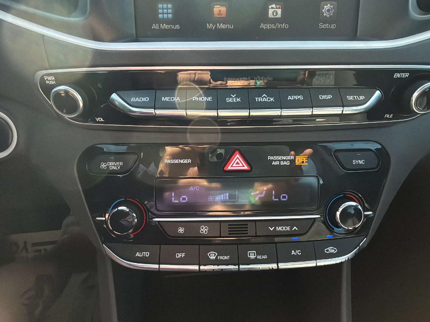 Used 2018 Silver Hyundai Blue image 20