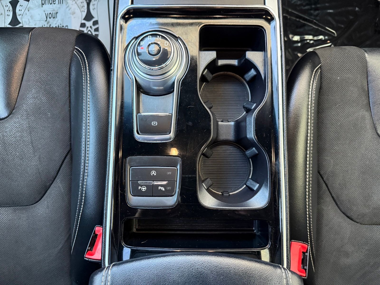 Used 2019  Ford ST image 32