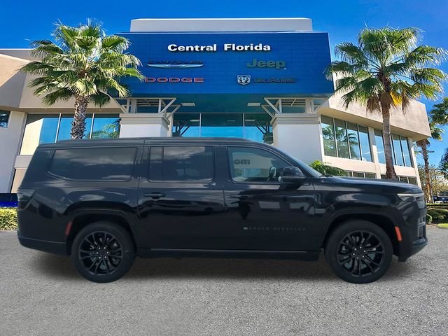 New 2026 High Gloss Black Exterior Paint Jeep Summit Reserve image 4