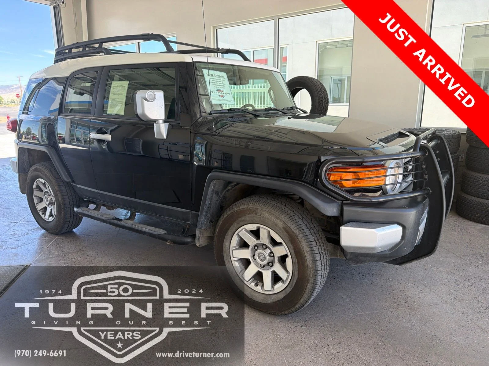 Used 2014 Black Toyota Base image 1