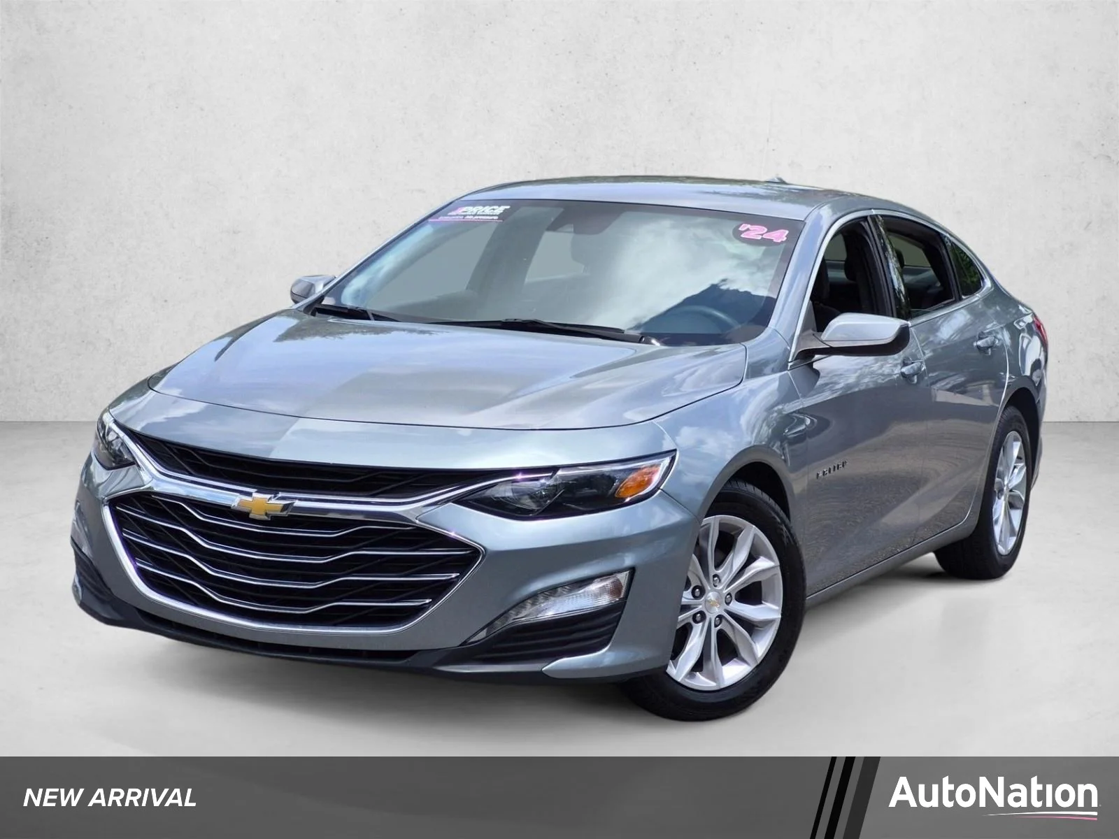 Used 2024 Sterling Gray Metallic Chevrolet LT image 1