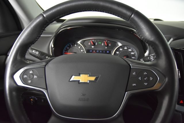 Used 2020 GRAPHITE METALLIC Chevrolet LT Cloth image 33