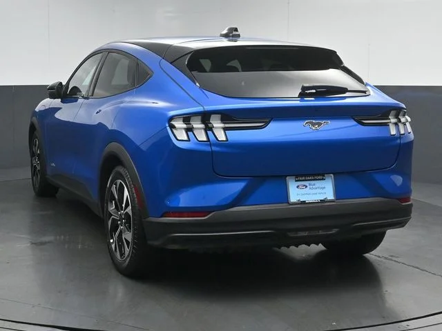 Certified Used 2025 Velocity Blue Metallic Ford Select image 6