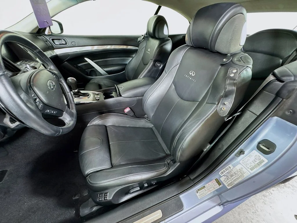 Used 2013 Blue INFINITI Sport image 26
