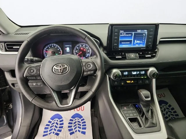 Used 2022 Magnetic Gray Metallic Toyota XLE Premium image 15