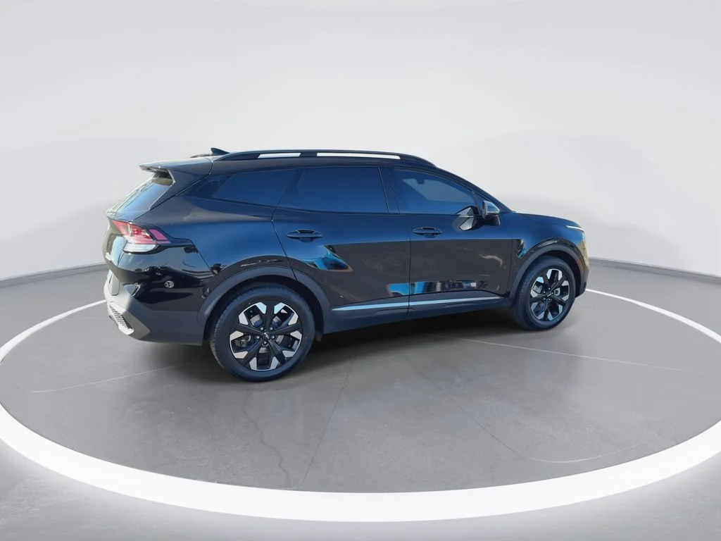 Used 2023 Black Kia X-Line image 9