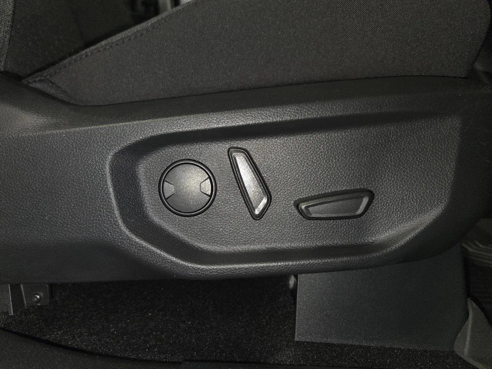 Used 2026 Shadow Black Ford XLT image 53