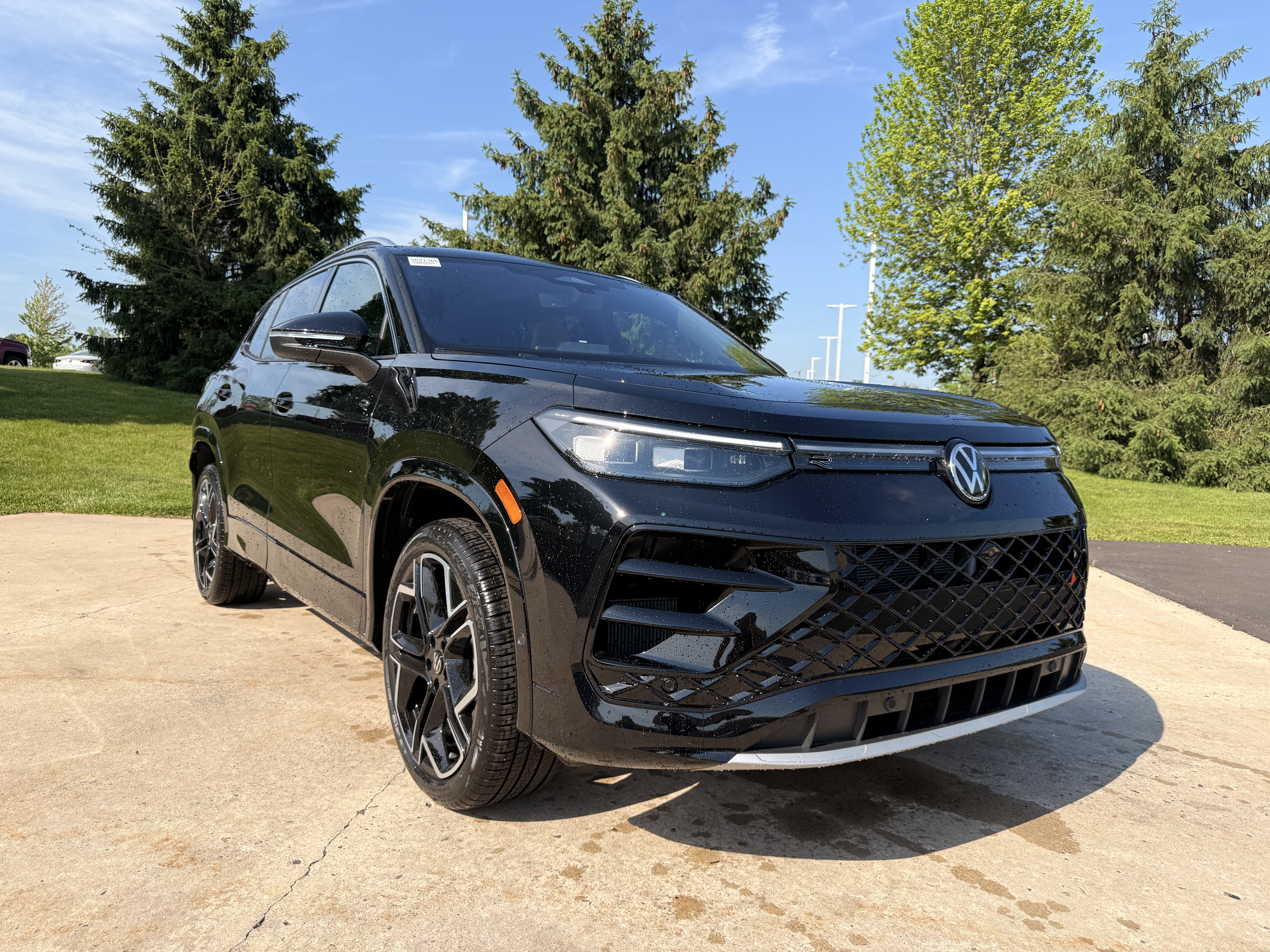 New 2026 Deep Black Pearl Volkswagen SEL R-Line Turbo image 18
