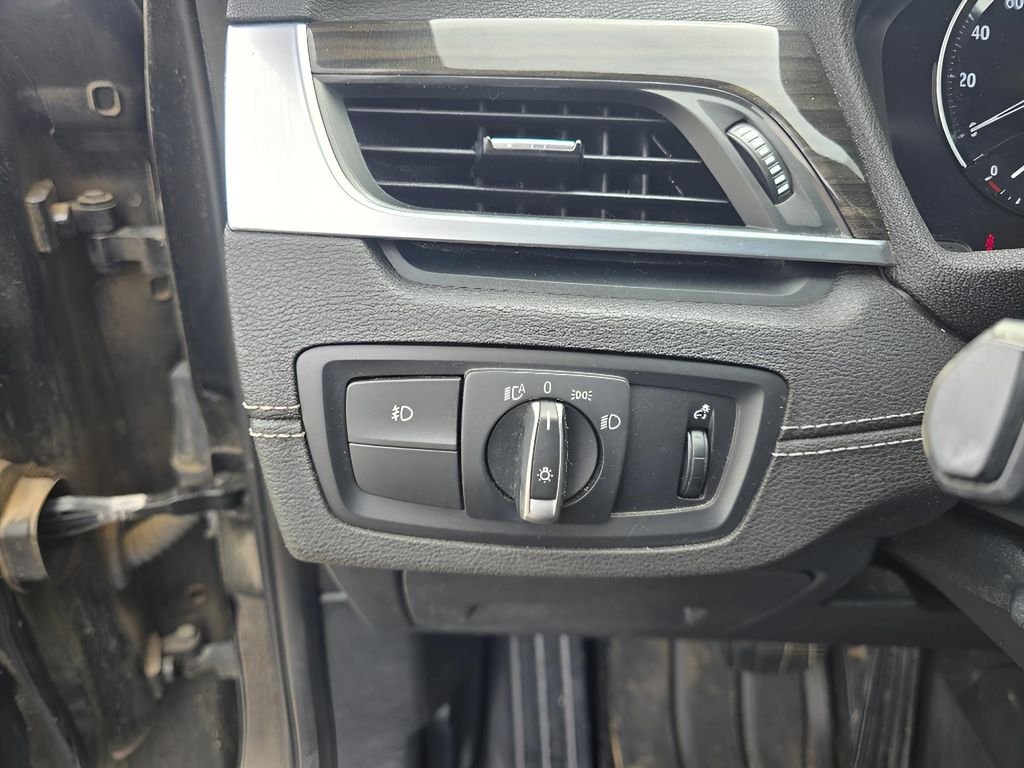 Used 2018 Black Sapphire Metallic BMW xDrive28i image 22