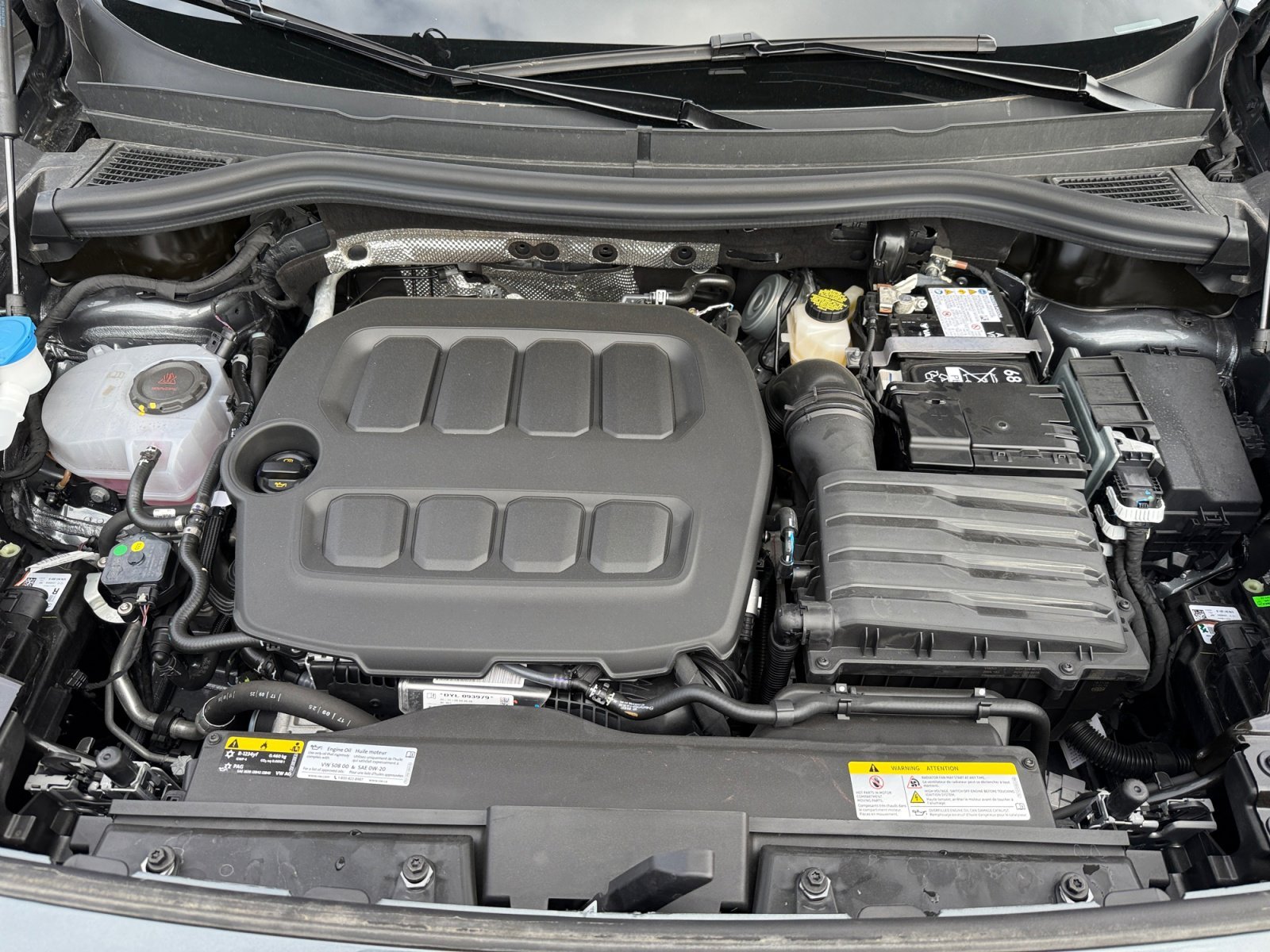 New 2026 Platinum Gray Volkswagen SE image 20