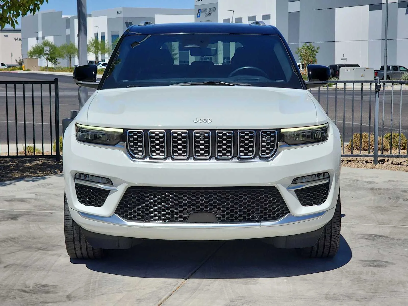 Used 2022 Bright White Clearcoat Jeep Summit Reserve image 3