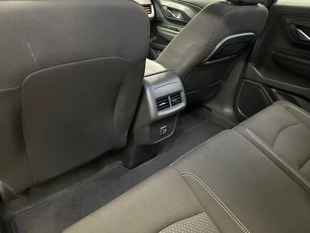 2023 GMC Terrain SLE - Photo 18