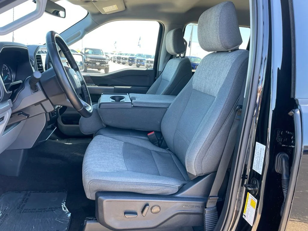 Used 2022 Black Metallic Ford XLT image 7