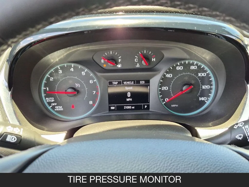 Used 2023 Green Chevrolet LT image 19