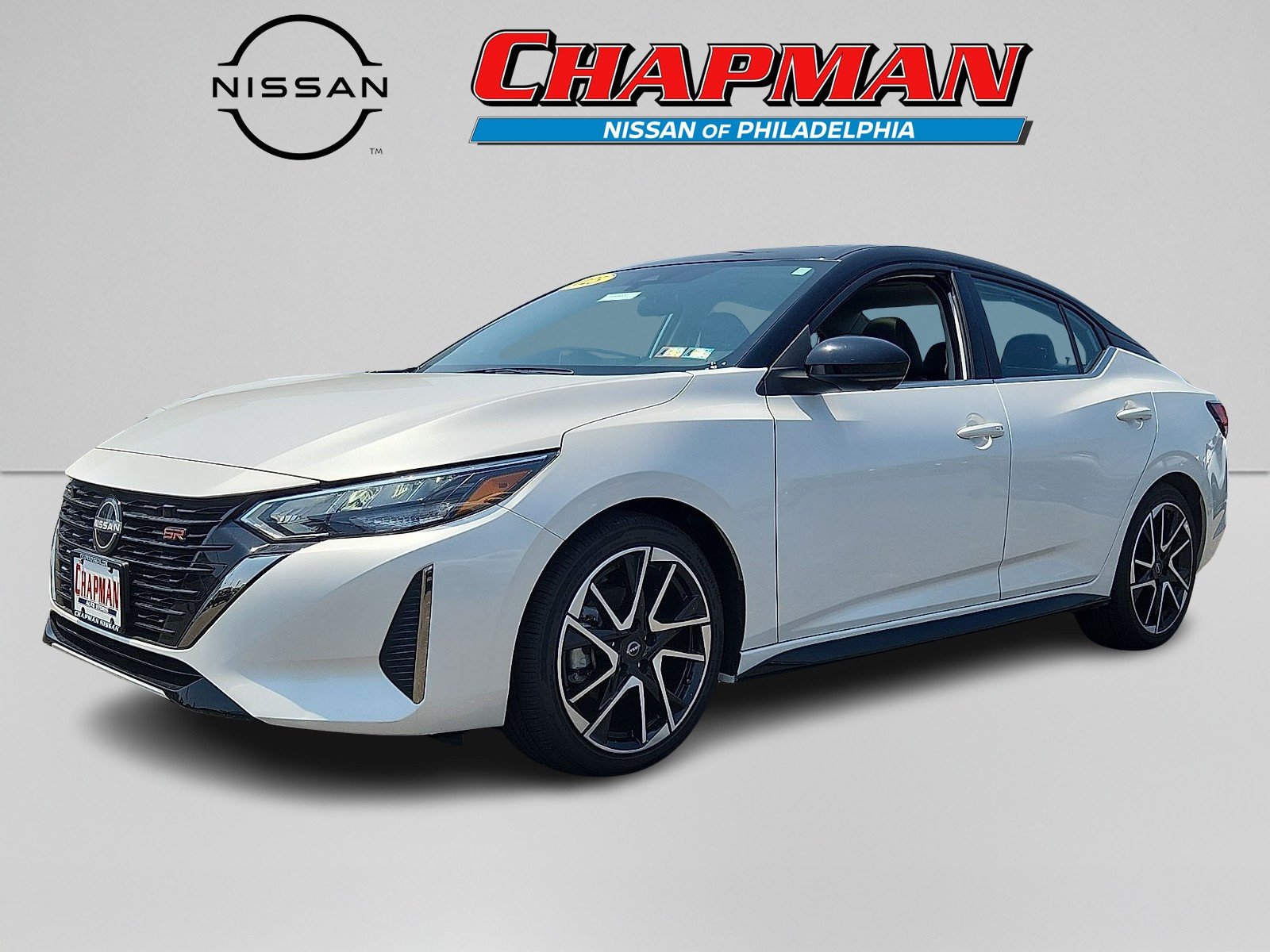 Used 2025 Aspen White Tricoat/Super Black Nissan SR image 3