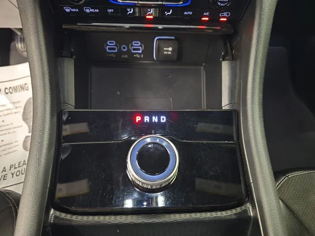 Used 2024 Diamond Black Jeep Altitude X image 27