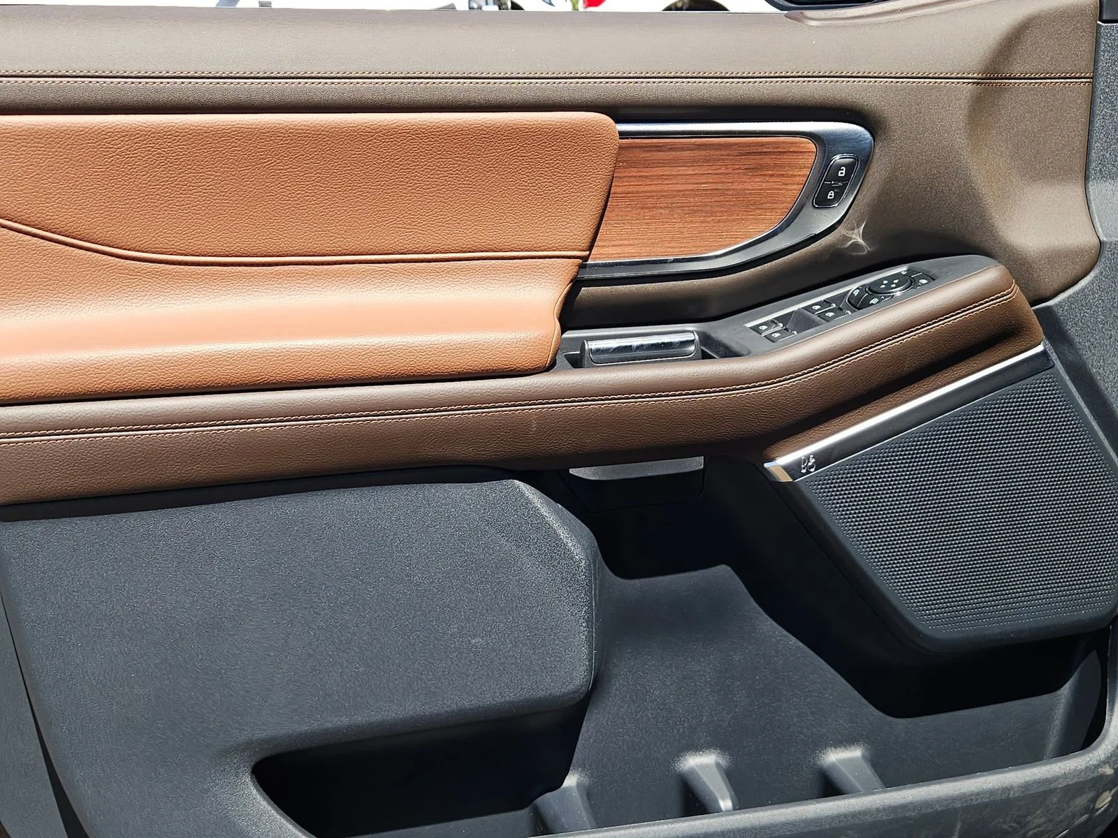 New 2026 Agate Black Metallic Ford King Ranch® image 10