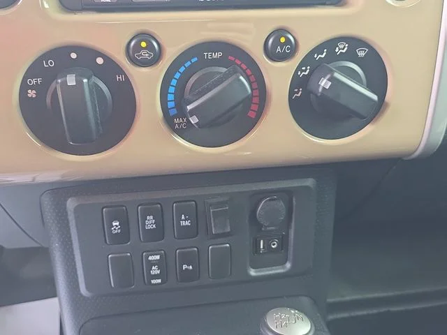 Used 2014 Beige Toyota Base image 23