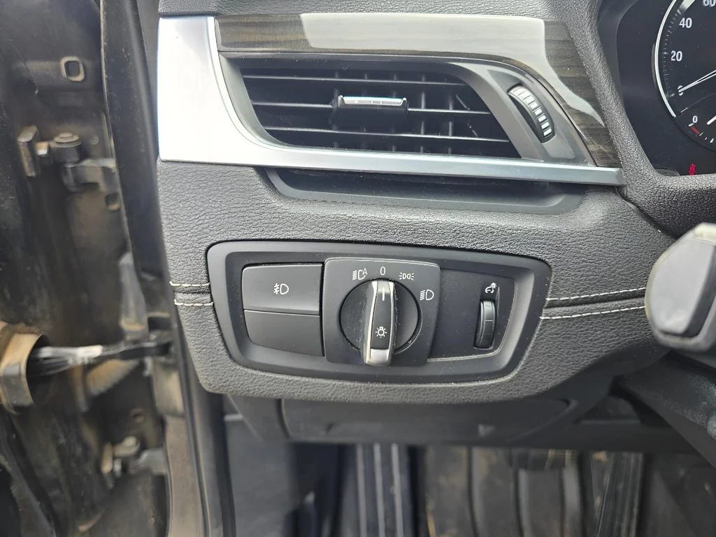 Used 2018 Black Sapphire Metallic BMW xDrive28i image 22