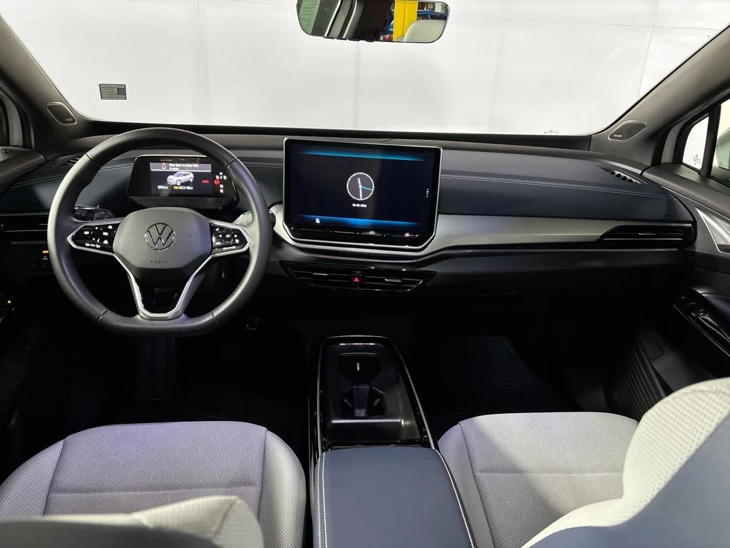 Certified Used 2025  Volkswagen Pro S Plus image 12