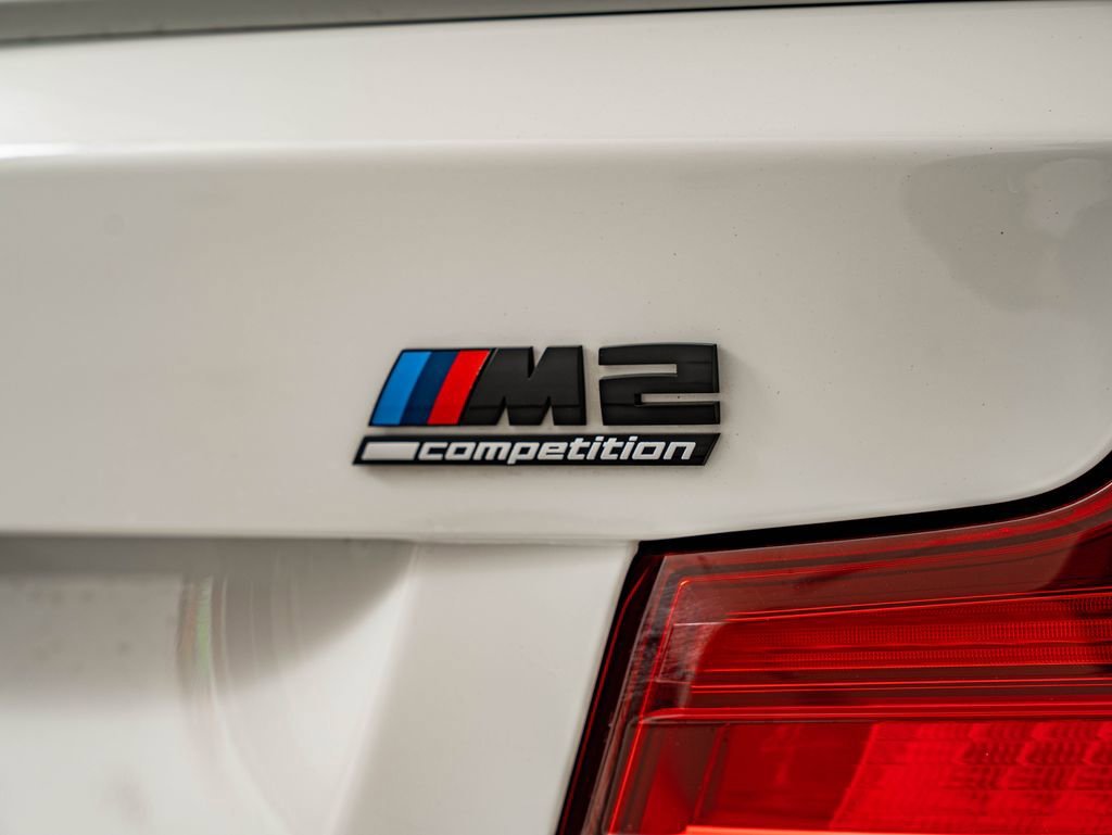 Used 2020 Alpine White BMW Competition image 18