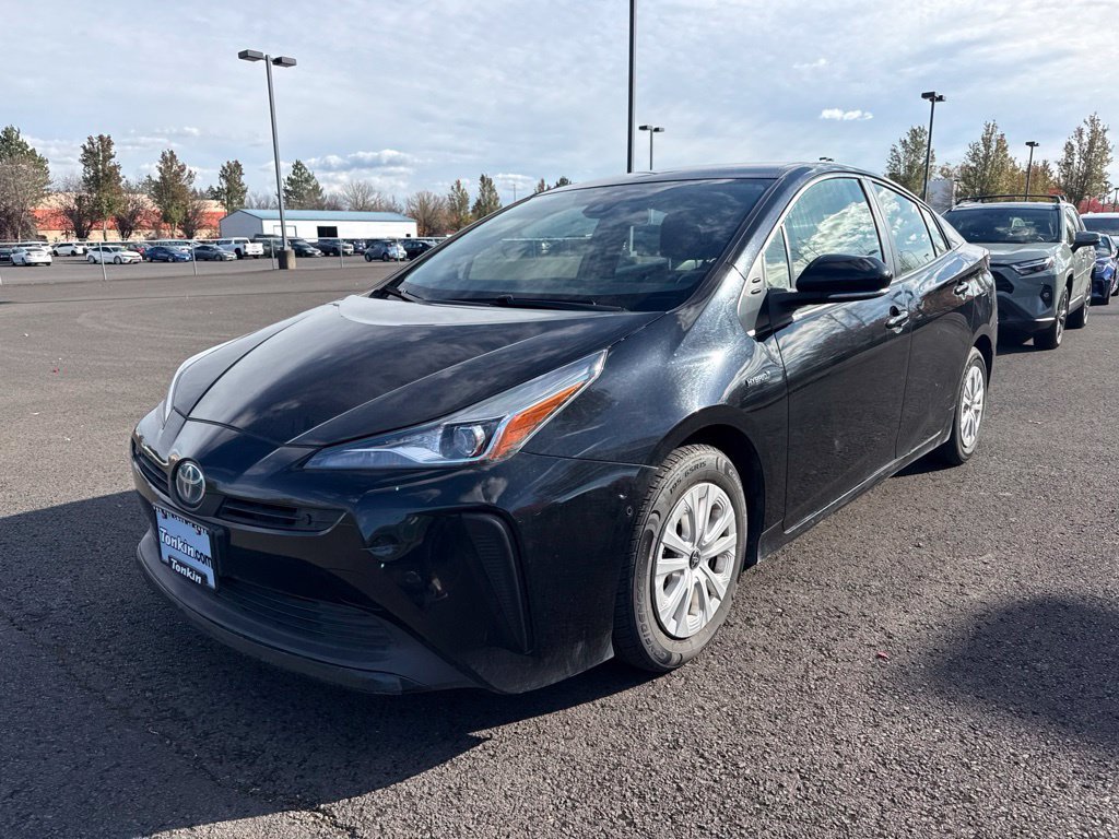 Used 2022 Midnight Black Metallic Toyota LE image 3