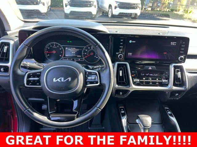 Used 2022 Passion Red Tintc Kia S image 18