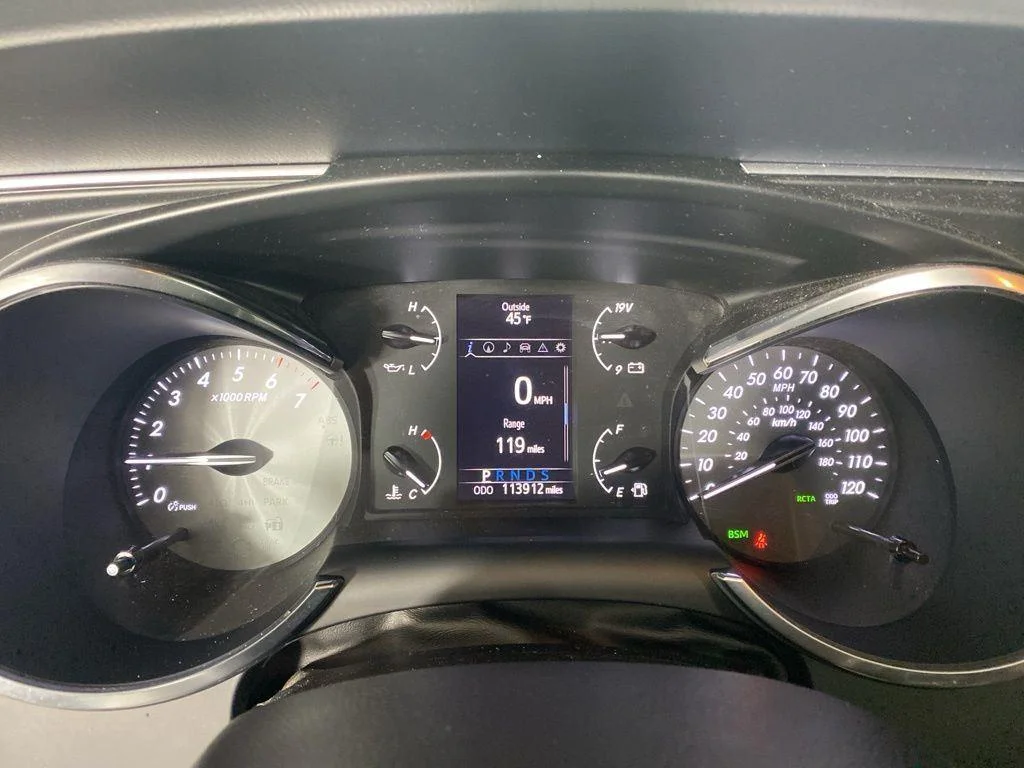Used 2018 Midnight Black Metallic Toyota Limited image 12