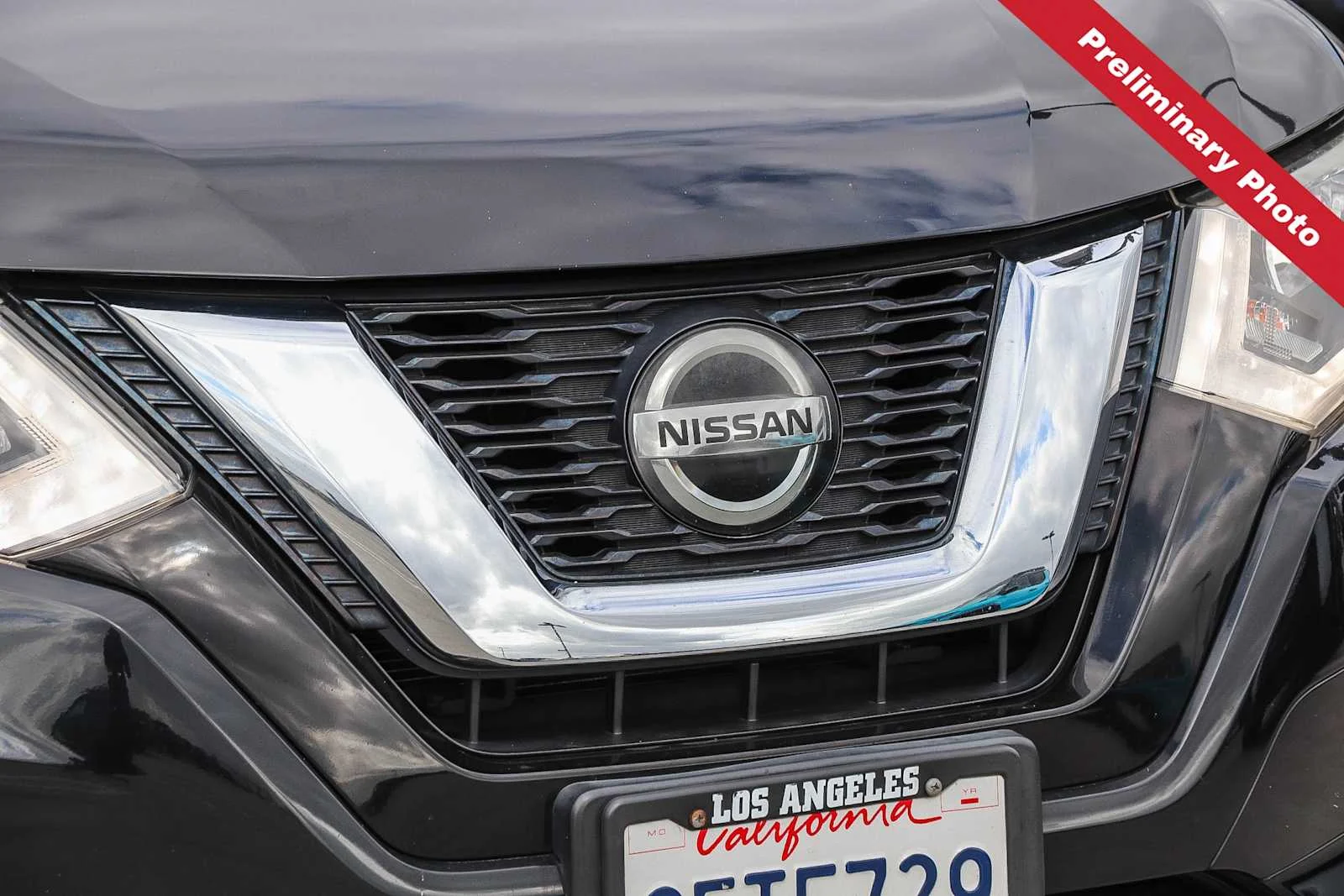 Used 2020 Magnetic Black Pearl Nissan SV image 5