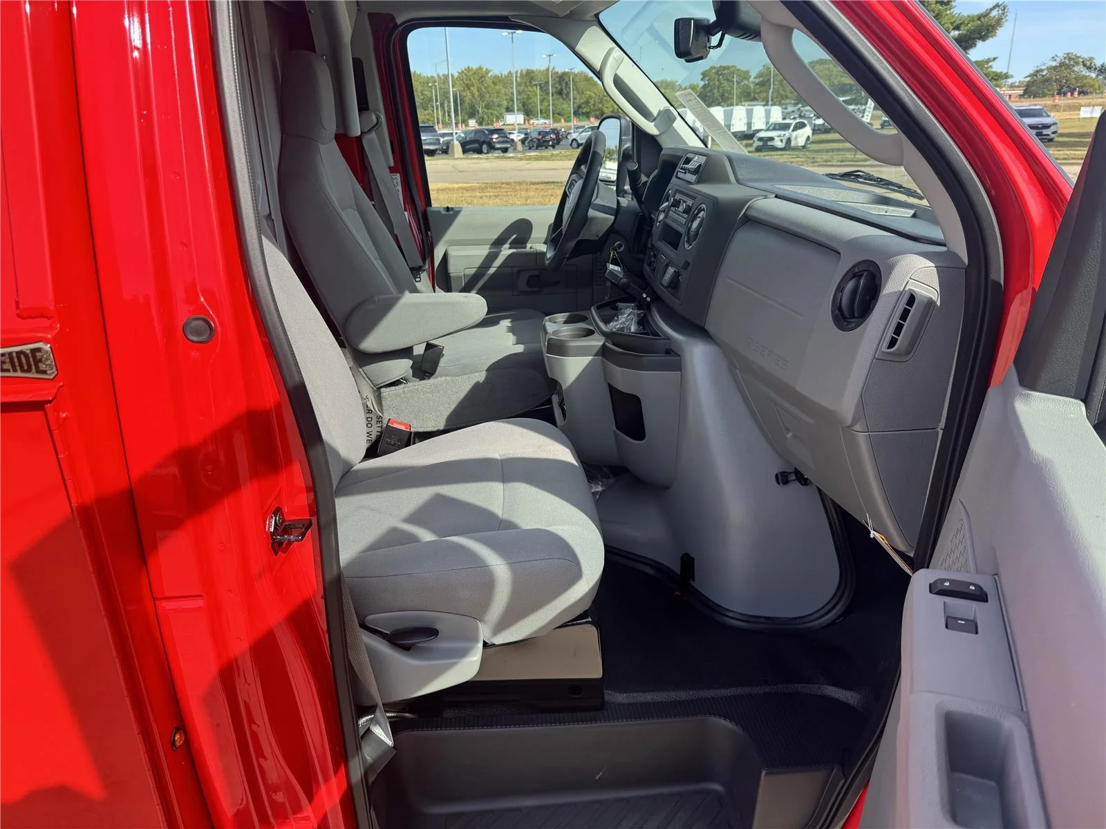 2026 Ford E-Series Cutaway Base - Photo 12