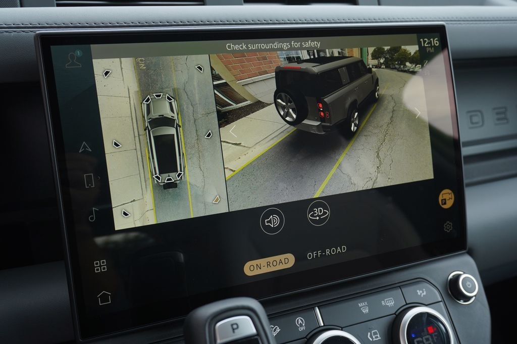 New 2026 Woolstone Green Land Rover X-Dynamic SE image 25