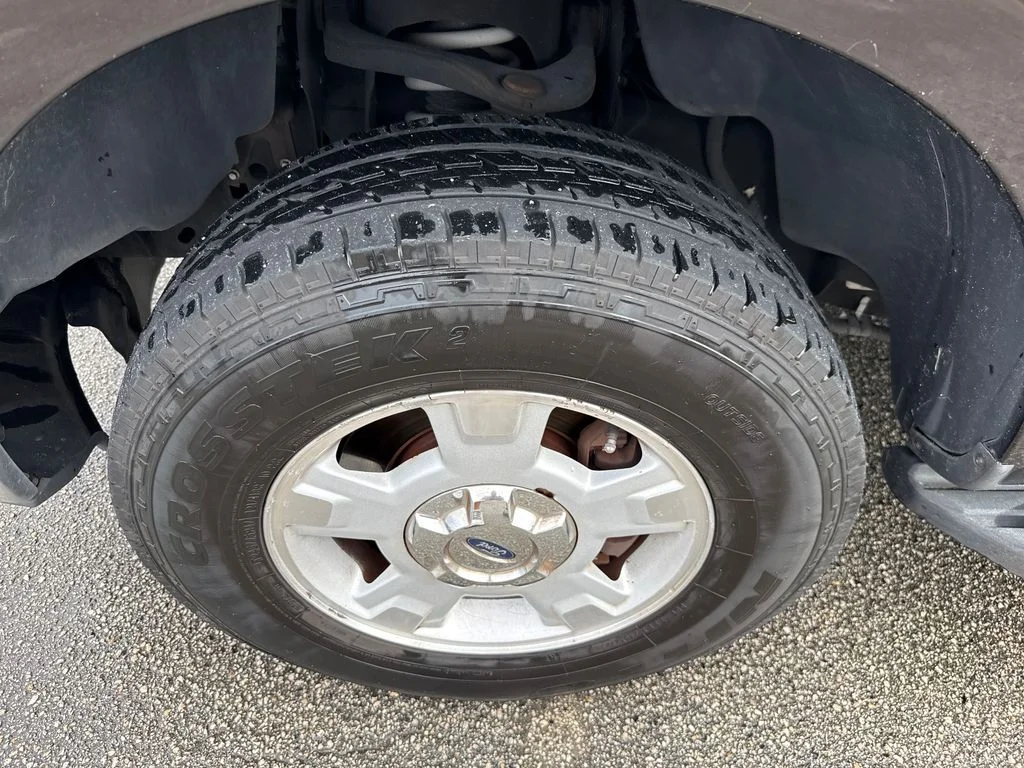 Used 2014 Brown Ford XLT image 11