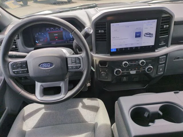 Used 2025 Gray Ford XLT image 27
