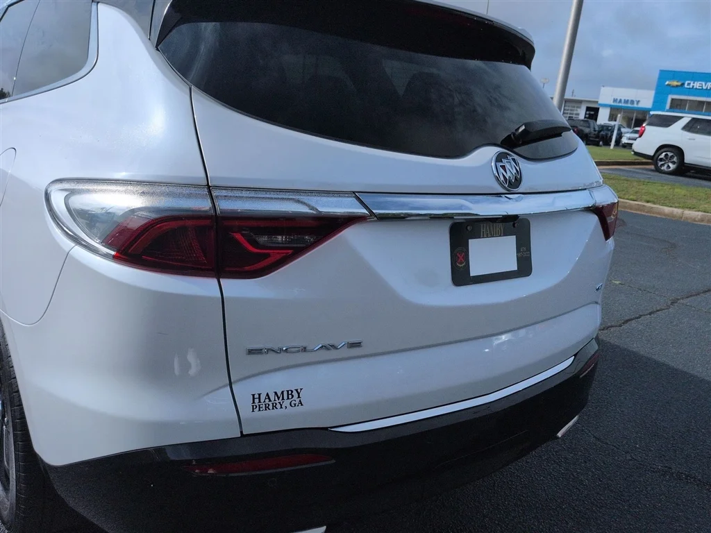 Used 2024 White Frost Tricoat Buick Essence image 33