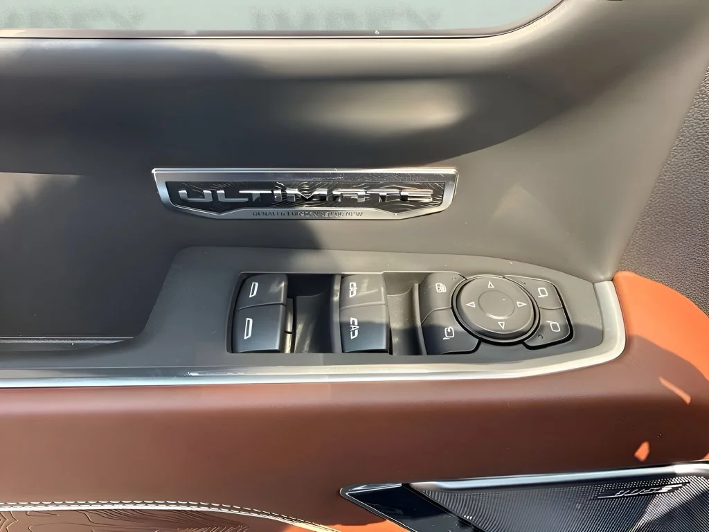 New 2026 Glacier White Tricoat GMC Denali Ultimate image 29