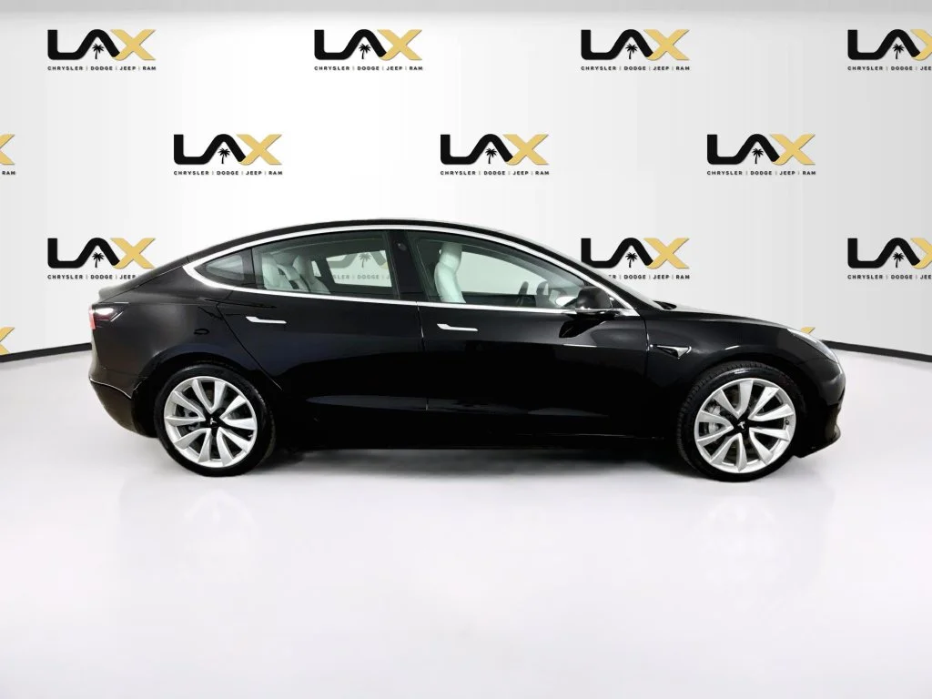 Used 2020 Black Tesla Long Range image 8