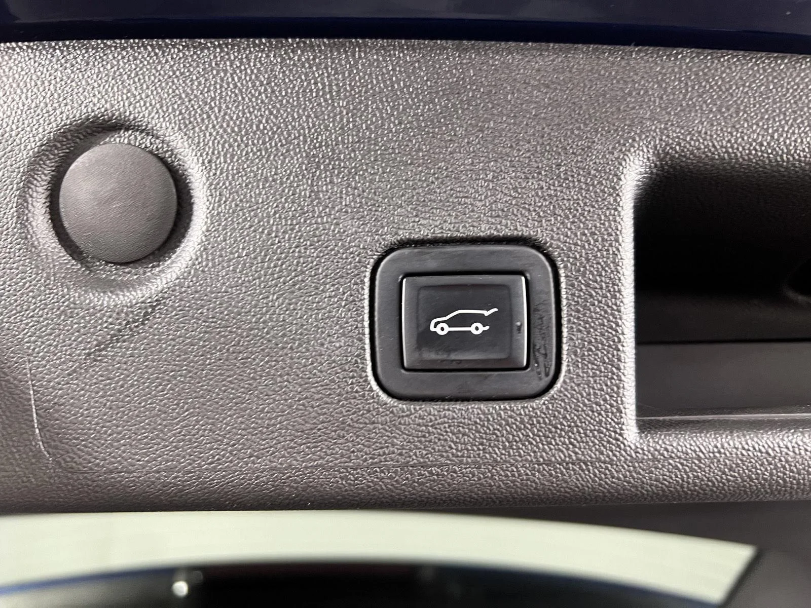Used 2022 BLUE GLOW METALLIC Chevrolet Premier image 47