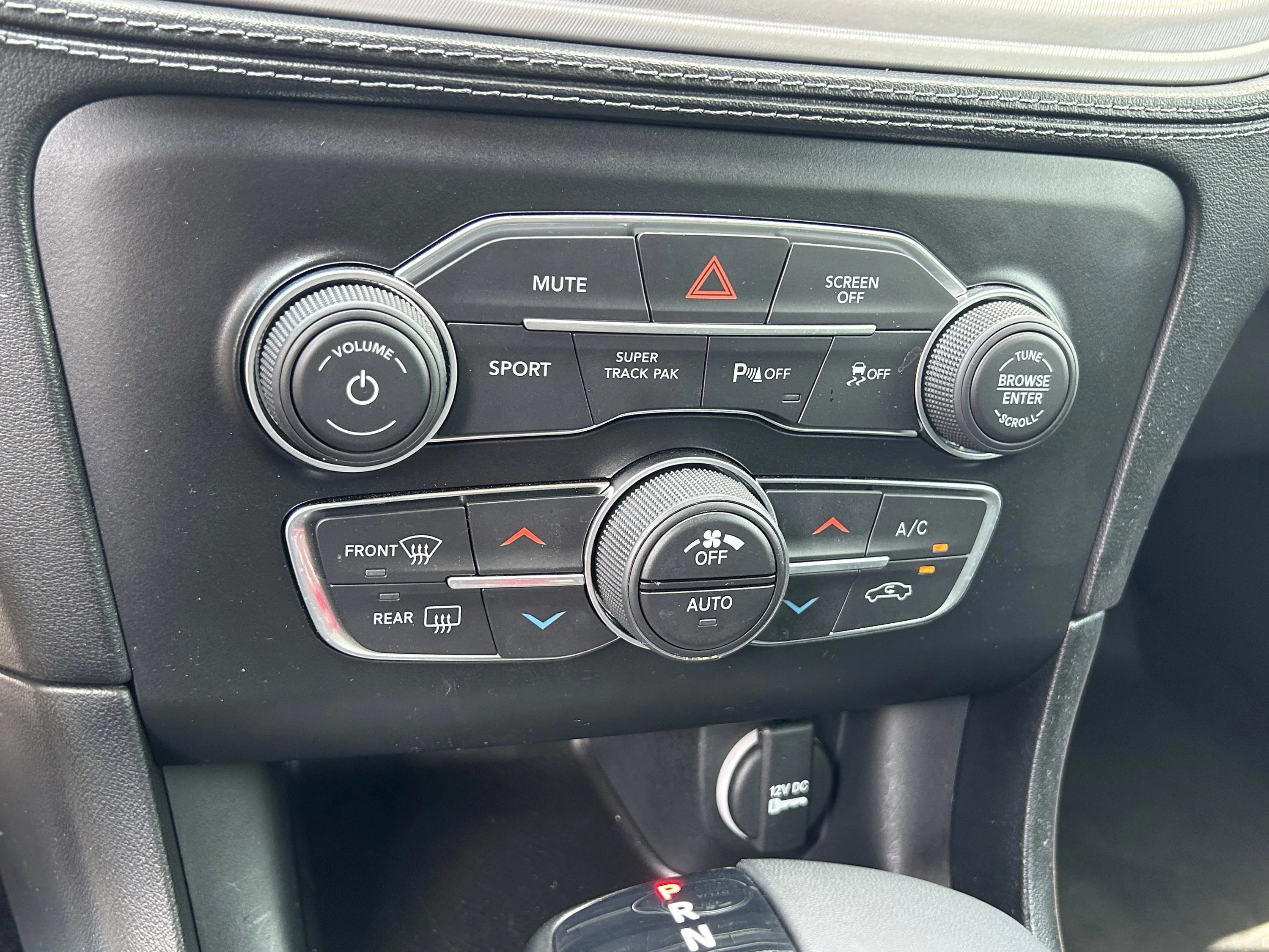 Used 2023 Granite Pearlcoat Dodge R/T image 25