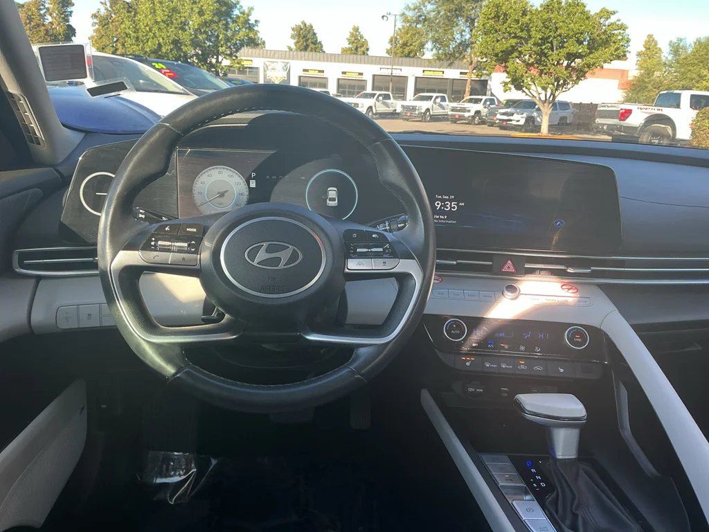 Used 2024 Amazon Gray Hyundai Limited image 10