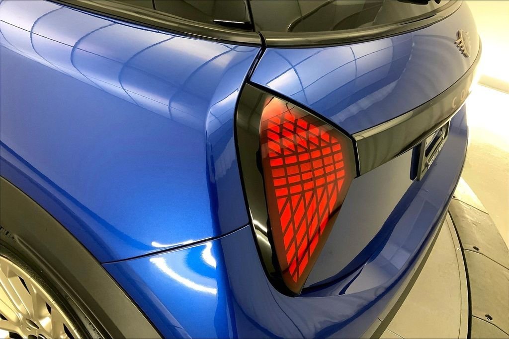 Used 2025 Blazing Blue Metallic MINI  image 28