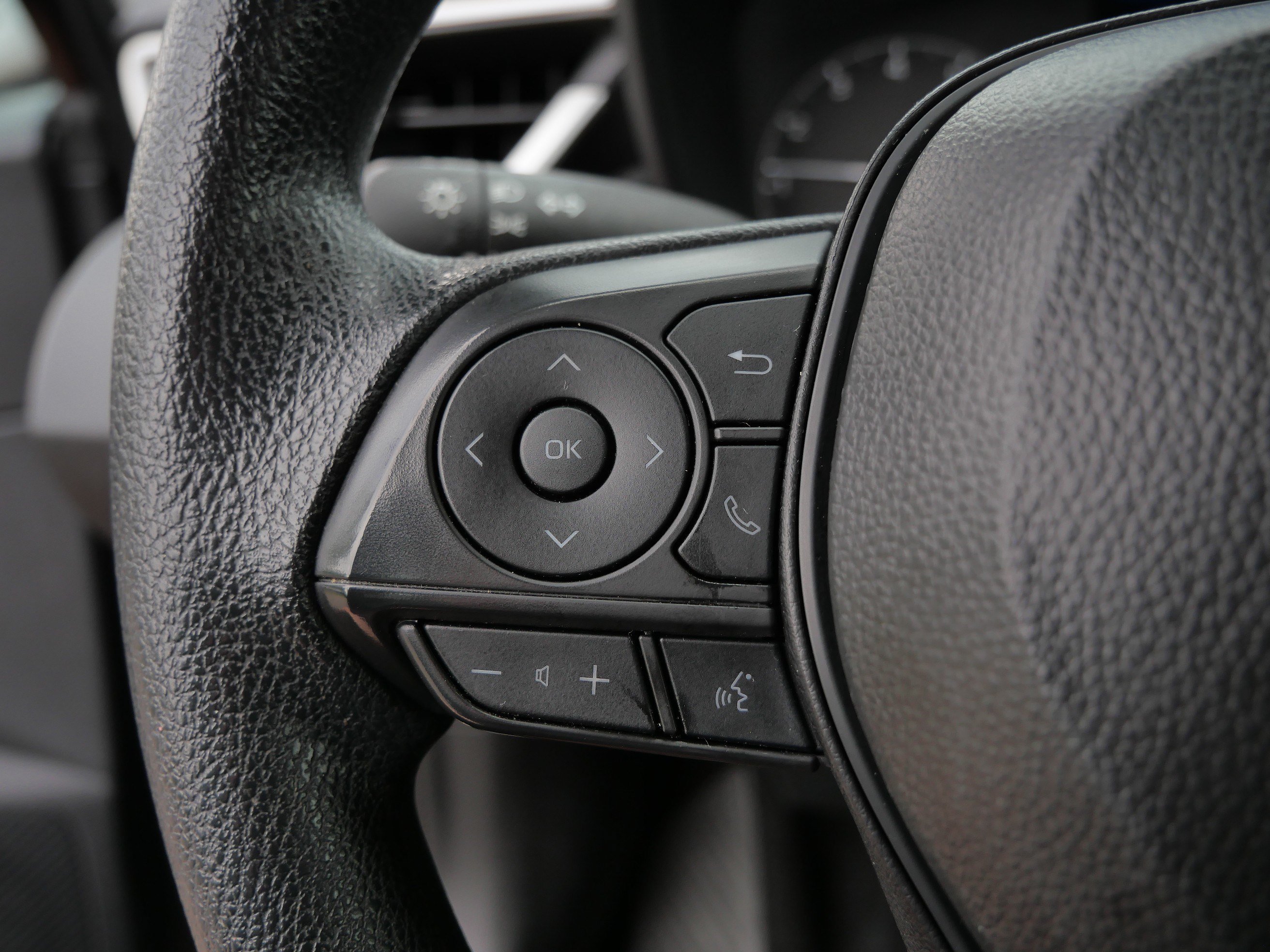Certified Used 2025 Midnight Black Metallic Toyota LE image 28