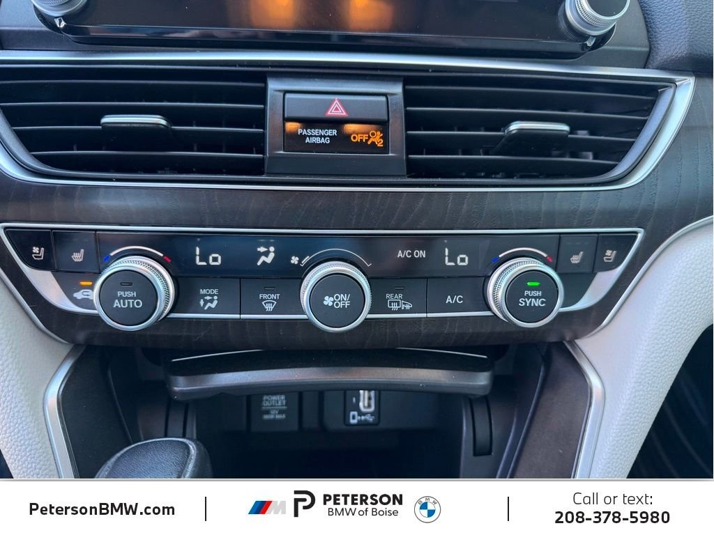 Used 2018  Honda Touring image 22