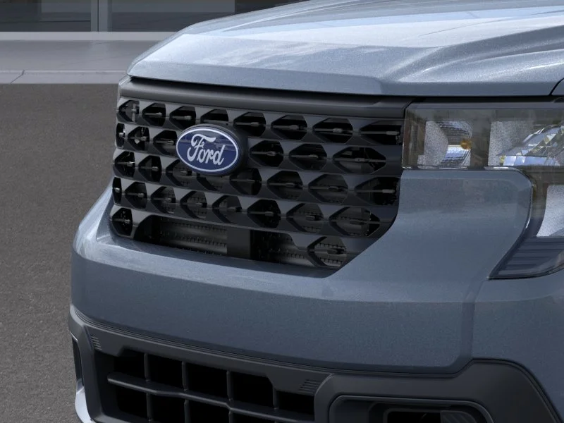 New 2025 Azure Gray Metallic Tri-Coat Ford XLT image 42