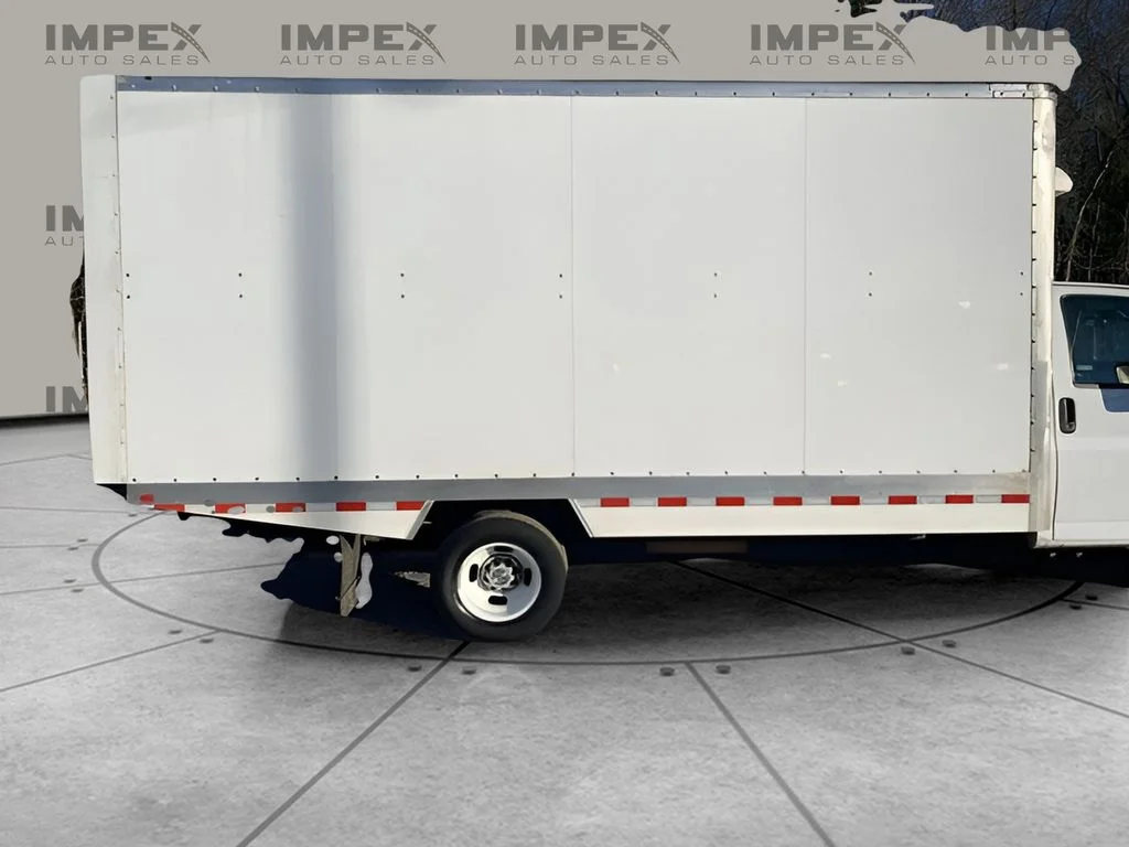 Used 2024 White Chevrolet Work Van image 28