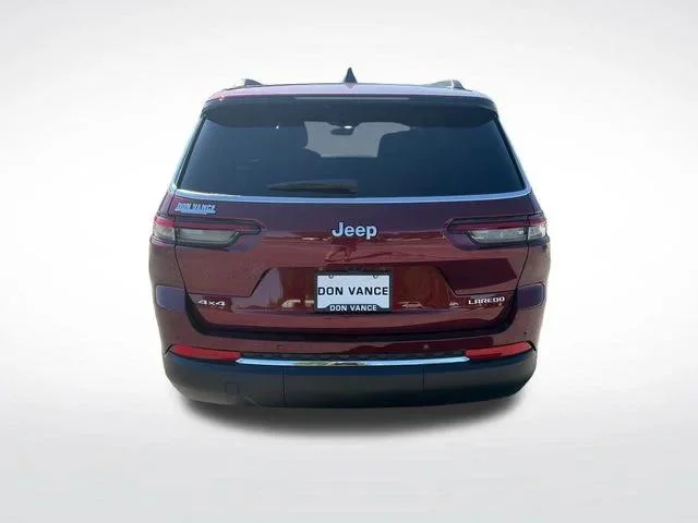New 2026 Velvet Red Pearl-Coat Exterior Paint Jeep Laredo X image 4