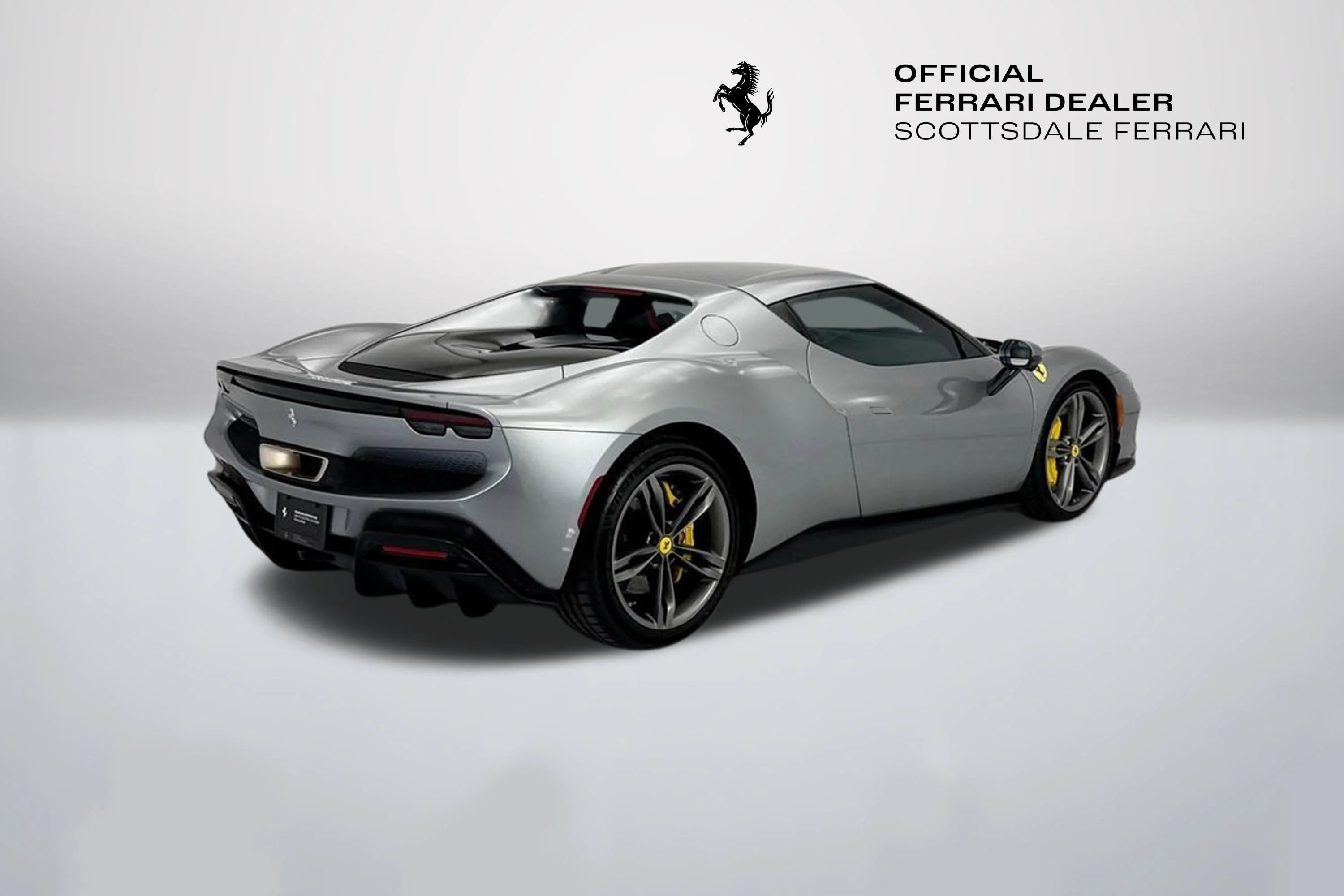 Used 2024 Grigio Titanio Metall Ferrari  image 5