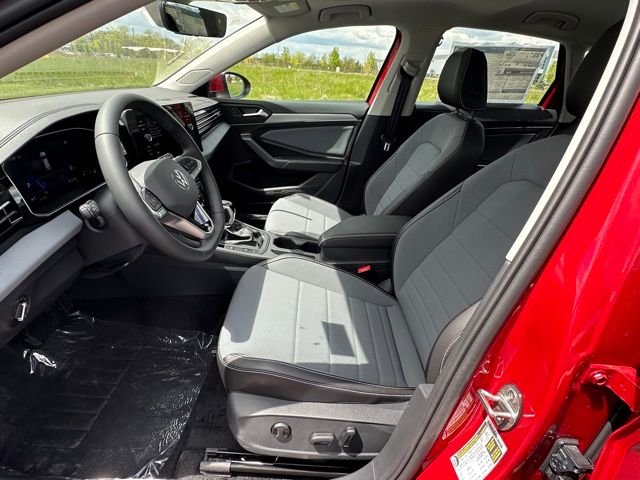 New 2026 Kings Red Metallic Volkswagen 1.5T SE image 23