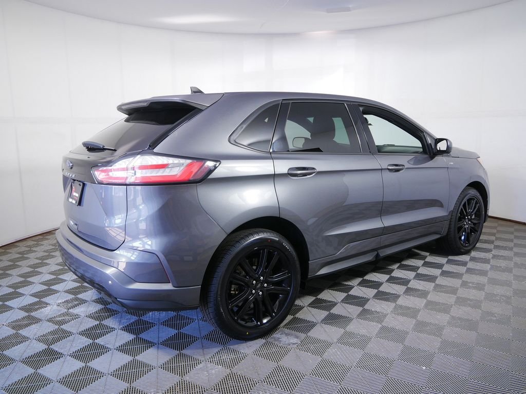 Used 2022 Gray Ford SEL image 6