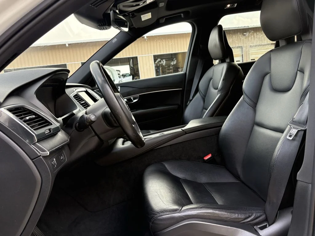 Used 2020 Crystal White Volvo T5 Momentum image 12