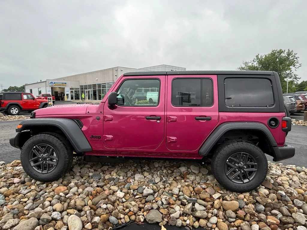 New 2026 Tuscadero Pearl-Coat Exterior Paint Jeep Sport S image 7